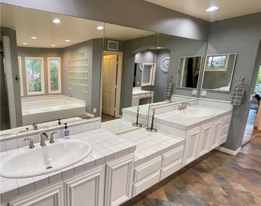 6 Emerald Glen - Photo Thumbnail 35