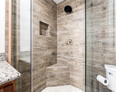 5892 Meadowlark Drive - Photo Thumbnail 18
