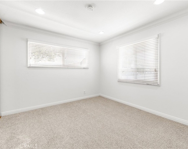 5892 Meadowlark Drive - Photo Thumbnail 24