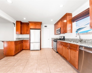 5892 Meadowlark Drive - Photo Thumbnail 7
