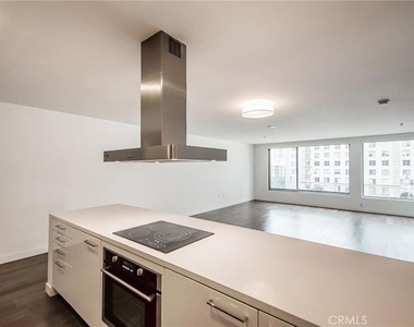 901 S Flower Street - Photo Thumbnail 5