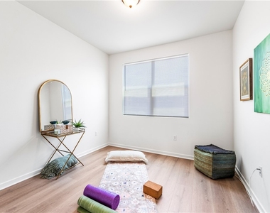 664 Colorado Circle - Photo Thumbnail 32