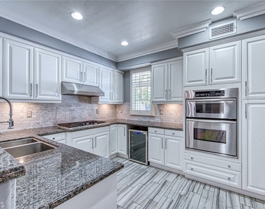 2682 Bungalow Place - Photo Thumbnail 5
