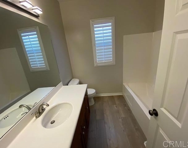 2332 Douglaston - Photo Thumbnail 26