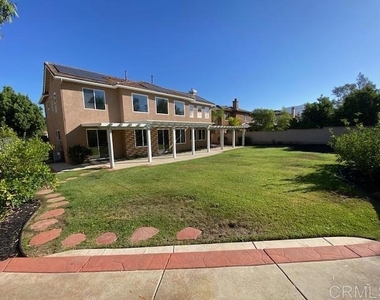 2332 Douglaston - Photo Thumbnail 4