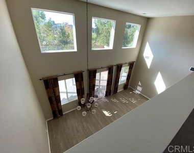 2332 Douglaston - Photo Thumbnail 8