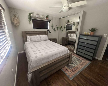 1315 Darby Street - Photo Thumbnail 13