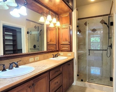 1223 Symphony Way - Photo Thumbnail 10