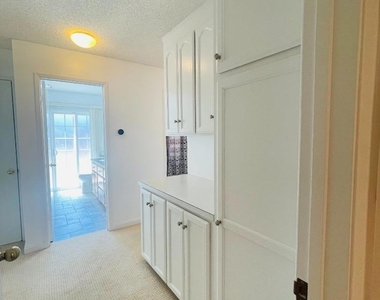 1150 Stafford Drive - Photo Thumbnail 31