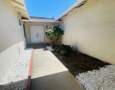 1150 Stafford Drive - Photo Thumbnail 3