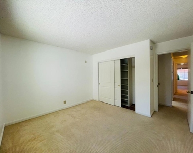 1150 Stafford Drive - Photo Thumbnail 38