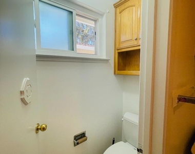 1150 Stafford Drive - Photo Thumbnail 18