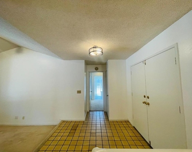 1150 Stafford Drive - Photo Thumbnail 33
