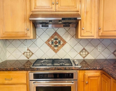 1150 Stafford Drive - Photo Thumbnail 23