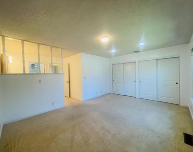 1150 Stafford Drive - Photo Thumbnail 27