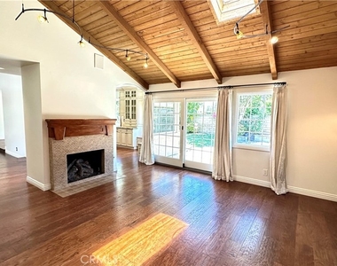 5514 E Crater Lake - Photo Thumbnail 14