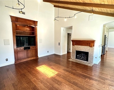 5514 E Crater Lake - Photo Thumbnail 17
