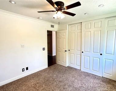 5514 E Crater Lake - Photo Thumbnail 18