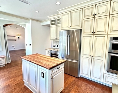 5514 E Crater Lake - Photo Thumbnail 9