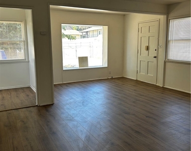 35163 Acacia Avenue - Photo Thumbnail 3