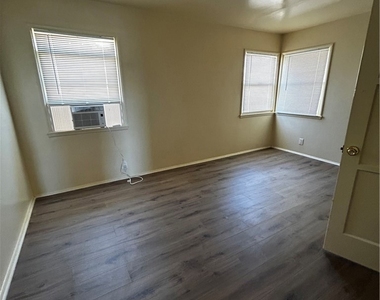 35163 Acacia Avenue - Photo Thumbnail 12
