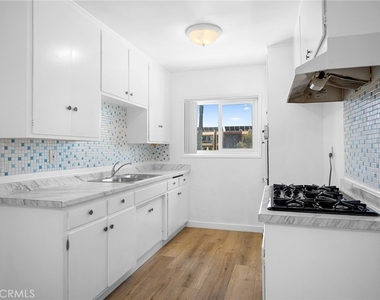 17845 Sherman Way - Photo Thumbnail 9