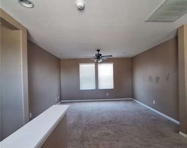 788 Huron - Photo Thumbnail 5