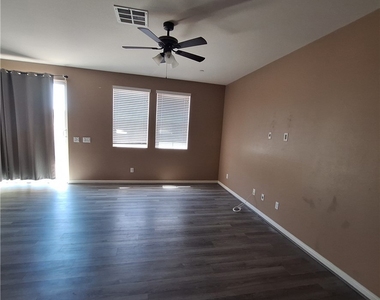 788 Huron - Photo Thumbnail 3