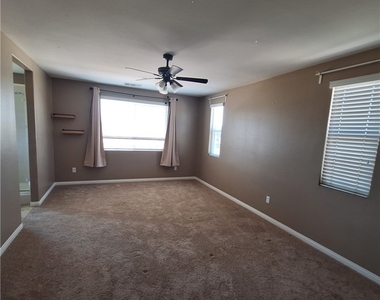 788 Huron - Photo Thumbnail 15