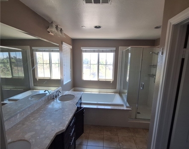 788 Huron - Photo Thumbnail 20