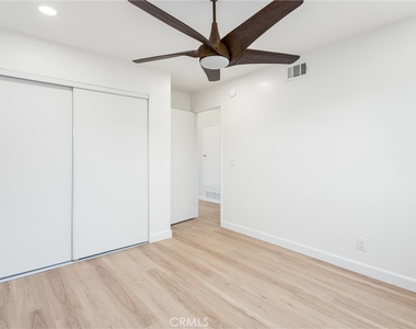18814 Elizondo Street - Photo Thumbnail 13