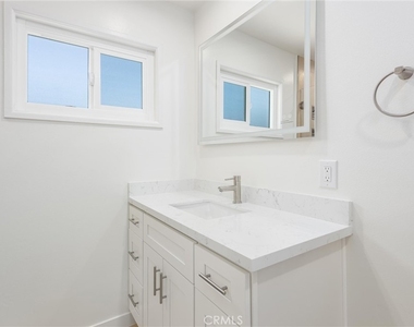 18814 Elizondo Street - Photo Thumbnail 20