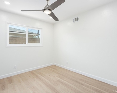 18814 Elizondo Street - Photo Thumbnail 14