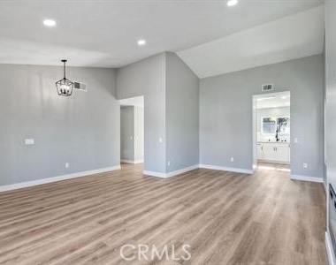 4691 Lofty Grove - Photo Thumbnail 7