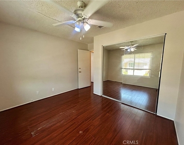 10 Bluff Point - Photo Thumbnail 31