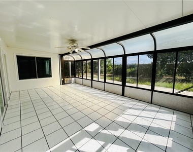 10 Bluff Point - Photo Thumbnail 22