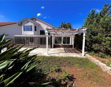 10 Bluff Point - Photo Thumbnail 42