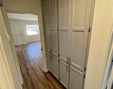 303 S Violet Avenue - Photo Thumbnail 11