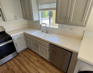 303 S Violet Avenue - Photo Thumbnail 10