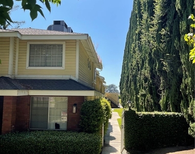 303 S Violet Avenue - Photo Thumbnail 1