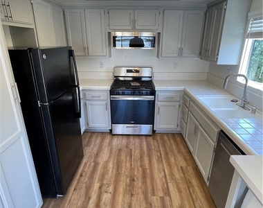 303 S Violet Avenue - Photo Thumbnail 9