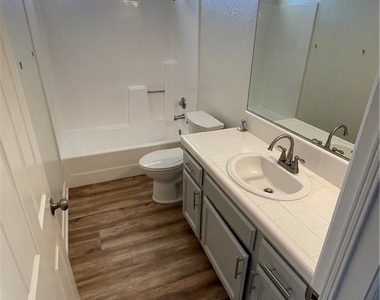 303 S Violet Avenue - Photo Thumbnail 14