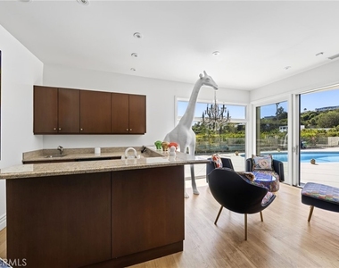 1625 Loma Vista - Photo Thumbnail 20