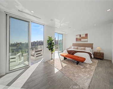 9459 Beverly Crest - Photo Thumbnail 43