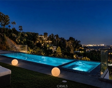 9459 Beverly Crest - Photo Thumbnail 73