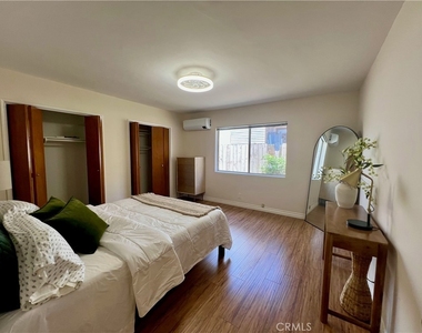 228 W Lemon - Photo Thumbnail 11