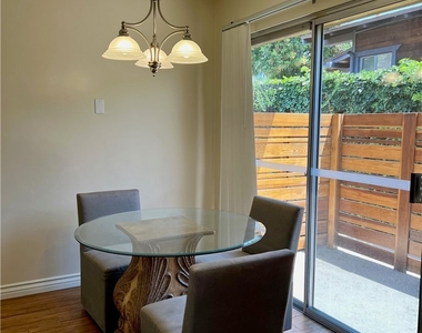 228 W Lemon - Photo Thumbnail 4