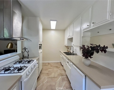 228 W Lemon - Photo Thumbnail 6