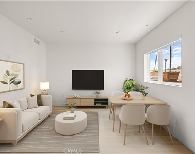 1818 S Norton Avenue - Photo Thumbnail 5