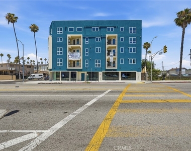 1818 S Norton Avenue - Photo Thumbnail 13